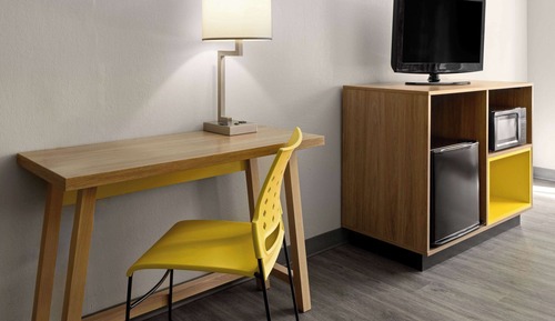 Suite, 1 très grand lit, accessible aux personnes à mobilité réduite, non-fumeurs (Bathtub)