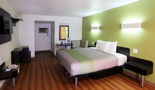 Chambre Affaires, 1 très grand lit, non-fumeurs