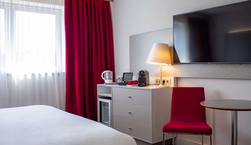 Chambre Supérieure, 1 très grand lit et 1 canapé-lit