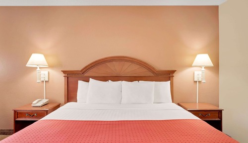 Chambre, 1 très grand lit, non-fumeurs