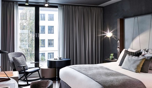Chambre Supérieure (Relax with literature)