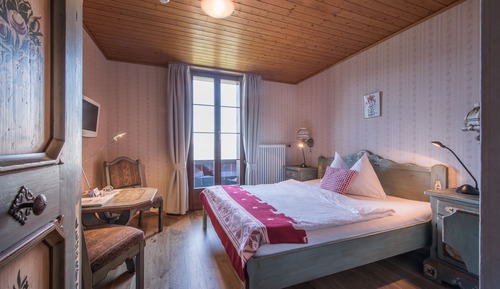Chambre Double, balcon, vue montagne (Jungfrau)