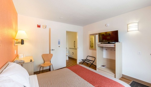 Chambre Deluxe, 1 lit double, accessible aux personnes à mobilité réduite, non-fumeurs