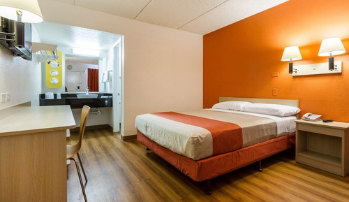 Chambre Standard, 1 lit double, accessible aux personnes à mobilité réduite, non-fumeurs
