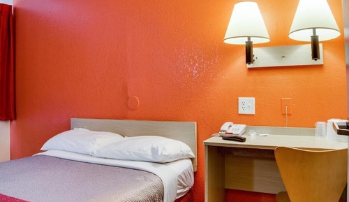 Chambre Standard, 1 lit double, accessible aux personnes à mobilité réduite, non-fumeurs