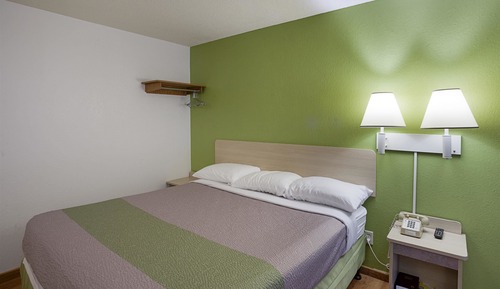 Chambre Deluxe, 1 très grand lit, non-fumeurs, réfrigérateur