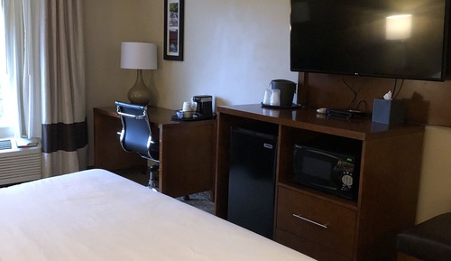 Chambre, 1 très grand lit, non-fumeurs