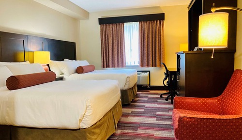 Chambre Standard, 2 grands lits, réfrigérateur et four à micro-ondes, rez-de-chaussée