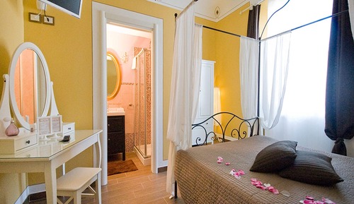 Chambre Double, salle de bains privée