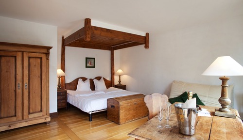 Chambre Quadruple Familiale, 1 lit double et 1 canapé-lit