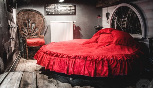 Chambre Double Supérieure, salle de bains attenante, vue parc (Meules)