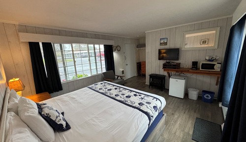 Chambre Standard, 1 très grand lit, vue montagne, rez-de-chaussée