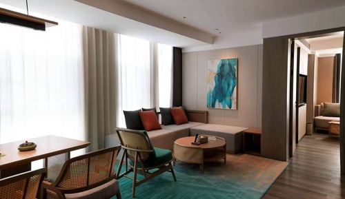 Suite, 1 très grand lit, vue fleuve