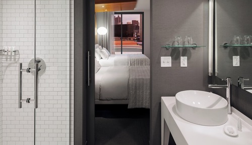 Chambre, 2 grands lits, vue ville (Hearing Accessible)