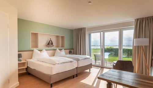 Chambre Double Confort (water side)