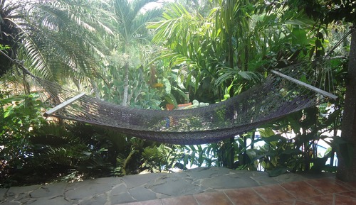Chambre Triple, balcon, vue piscine