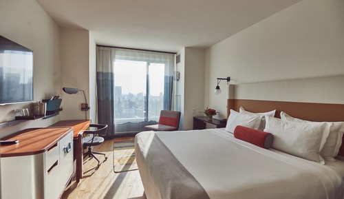 Chambre Premium, 1 très grand lit, vue ville