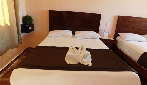 Chambre Double, vue piscine