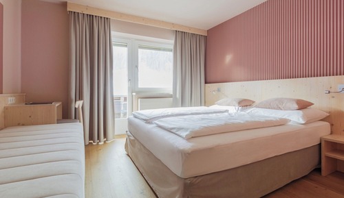 Chambre Double Supérieure (Guesthouse)