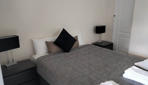 Economy Queen Room