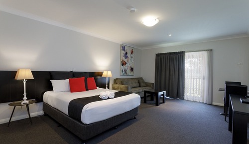 Deluxe King Disabled Access Room