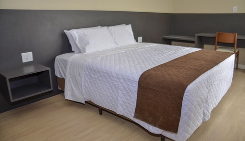 Chambre Affaires, vue cour intérieure