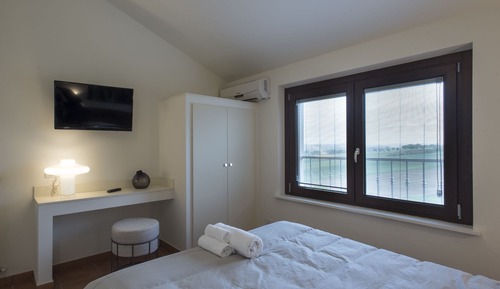 Chambre Quadruple Confort (split level, 2 adults + 2 children )