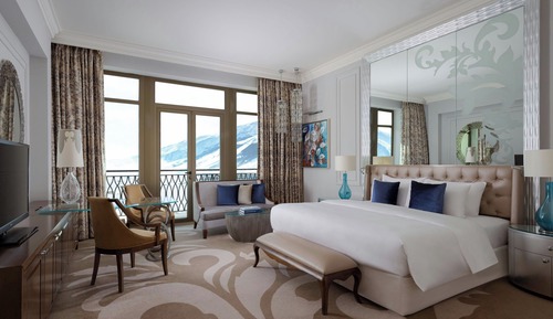 Chambre Deluxe, 1 lit double, balcon, vue montagne