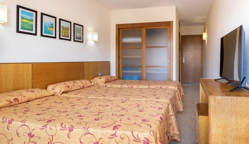 Chambre Triple Supérieure, balcon (3 adults)