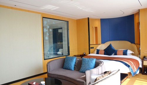 Chambre Luxe, 1 très grand lit, fumeurs