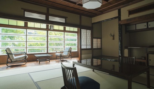 Chambre Triple Tradition, vue fleuve (Japanese-Style)