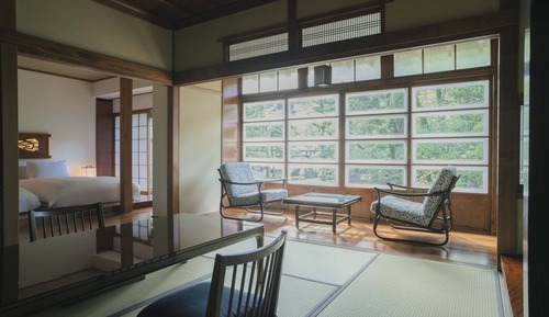 Suite Tradition, vue jardin (AOI)