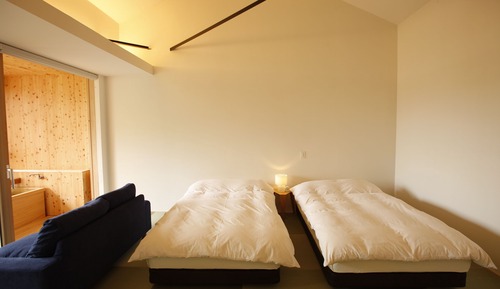 Chambre Triple, vue jardin ( 2F )
