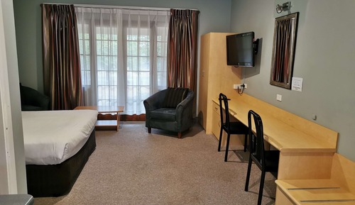 Chambre Deluxe, non-fumeurs, coin cuisine (Deluxe Queen/Twin Min 3n)