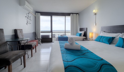 Chambre Supérieure avec lits jumeaux, vue océan
