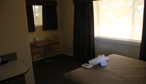 Chambre, 1 grand lit, vue montagne