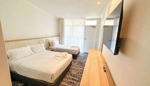 Chambre Standard, non-fumeurs, balcon (Double and single)