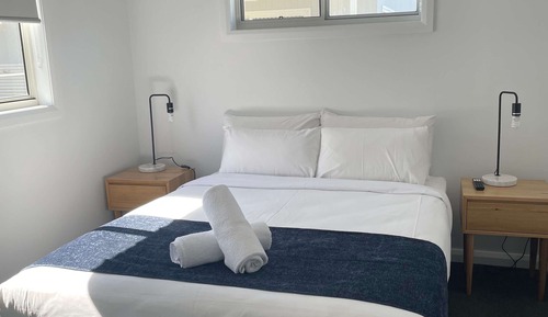 Cabane Supérieure, 2 chambres, accès piscine, vue piscine