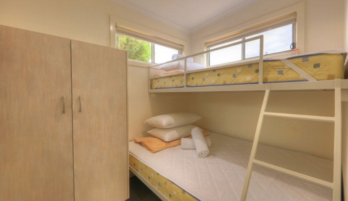Cabane « Premier », 3 chambres, accès piscine, vue piscine