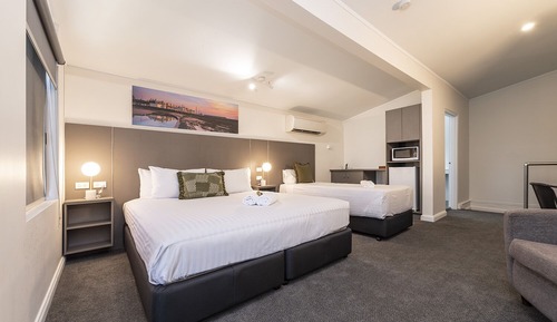 Chambre Double Confort, 1 très grand lit