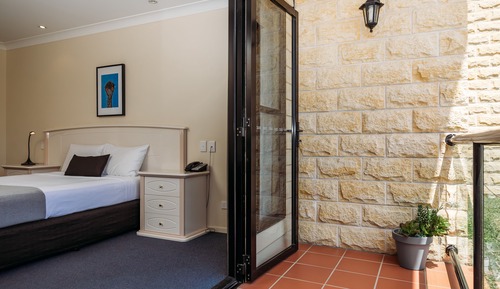 Chambre Deluxe, balcon (Queen/Single Room)