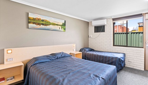 Chambre avec lits jumeaux, non-fumeurs (1 Queen and 1 Twin)