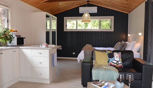 Chambre Double pour 1 personne (Linen/Towels Supplied)