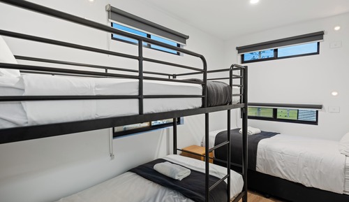 Cabane Supérieure, 2 chambres (Riverside - Sleeps 5)