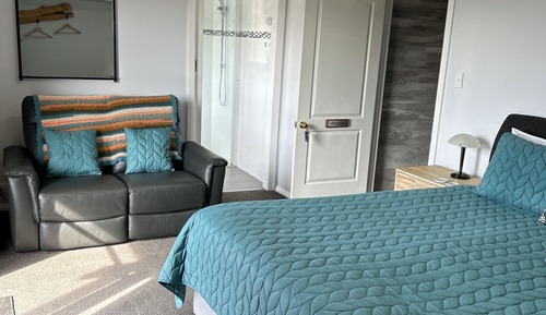 Chambre Exécutive, 1 très grand lit, non-fumeurs, vue océan