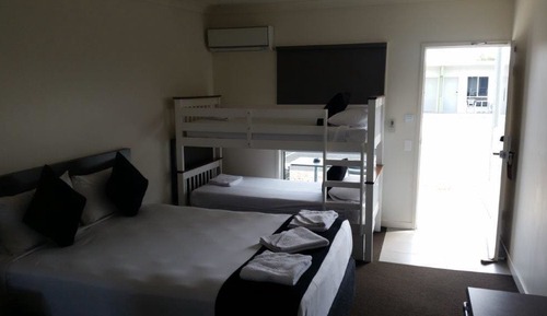 Chambre Familiale, non-fumeurs, coin cuisine