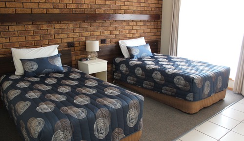 Chambre Standard Double ou avec lits jumeaux, 1 chambre, non-fumeurs (Twin King Single Beds  R1)