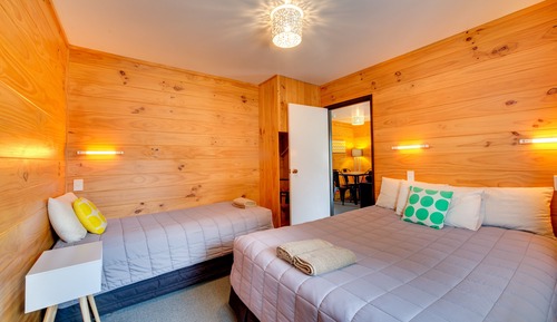 Chambre, 2 chambres (2 Bedroom Motel - 6 Berth)