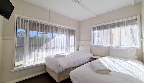 Studio, 2 chambres (The Pooch Pad ( 4 Berth))