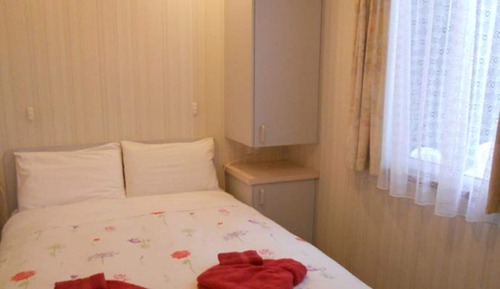Cabane, 2 chambres (Self-contained Cabin)